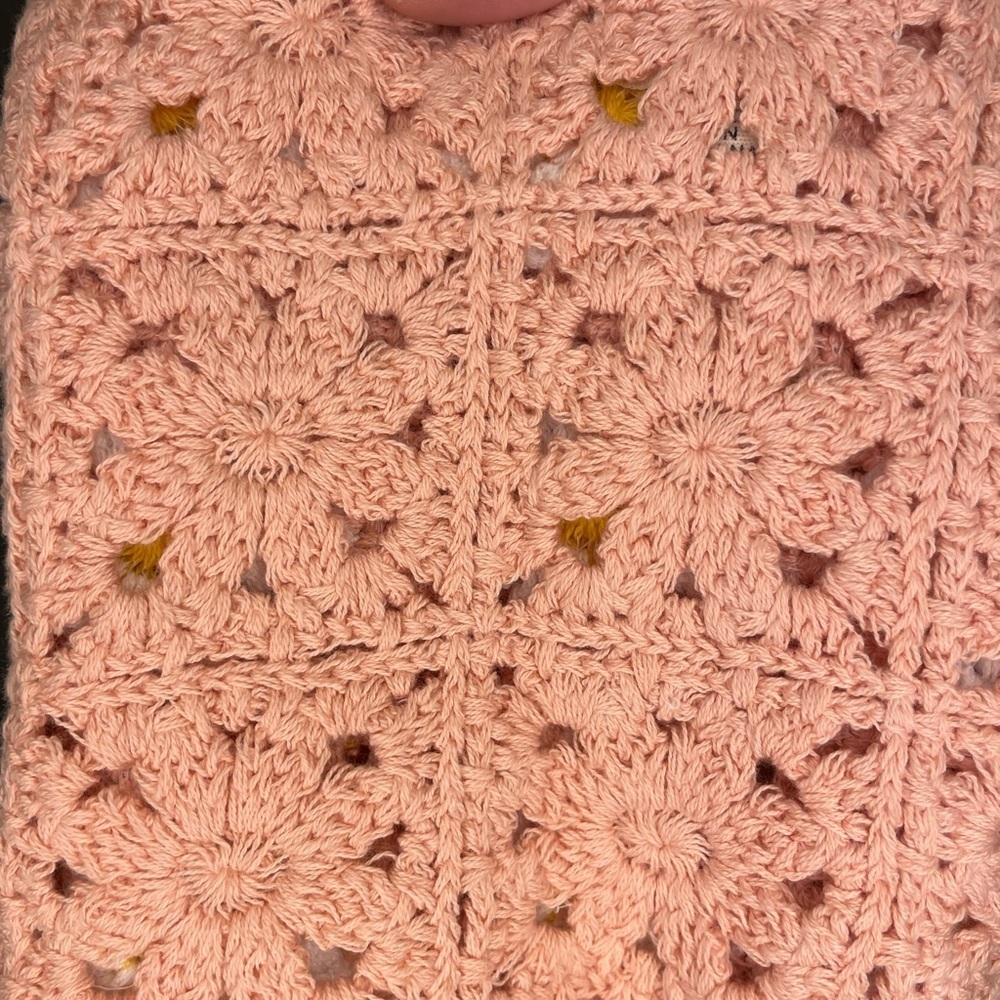 NWOT Anthropologie POL Pink Crochet Floral Crop Top - Picture 9 of 9